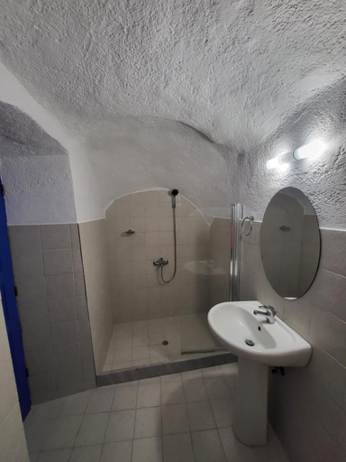 Bathroom 2, Cave Houses Mesaria, South Aegean
