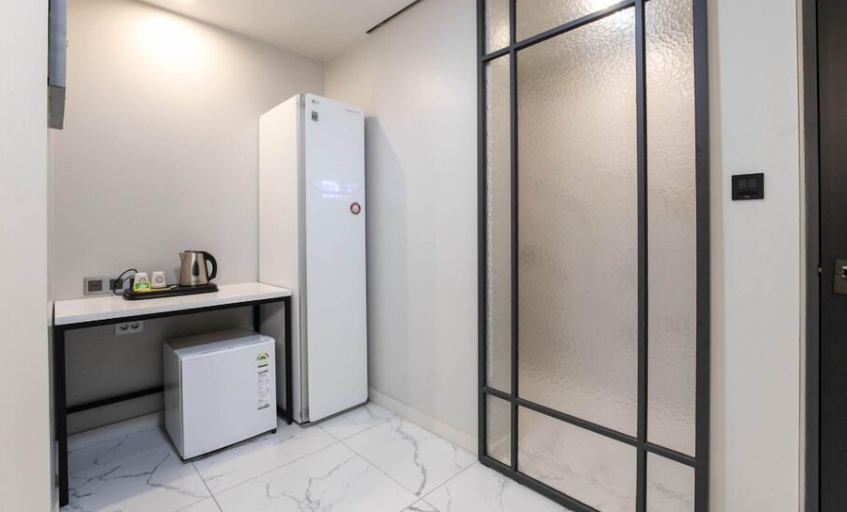 Room 2, hotel 99 prestige, Dobong