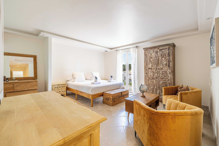 Room 5, Exceptional Villa - AC- 6br-12p - Mougins, Alpes-Maritimes