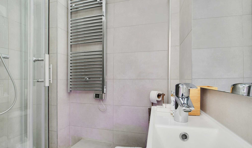 Bathroom 2, Magnificent Flat - 2br/6p - Champs Elysaes, Paris