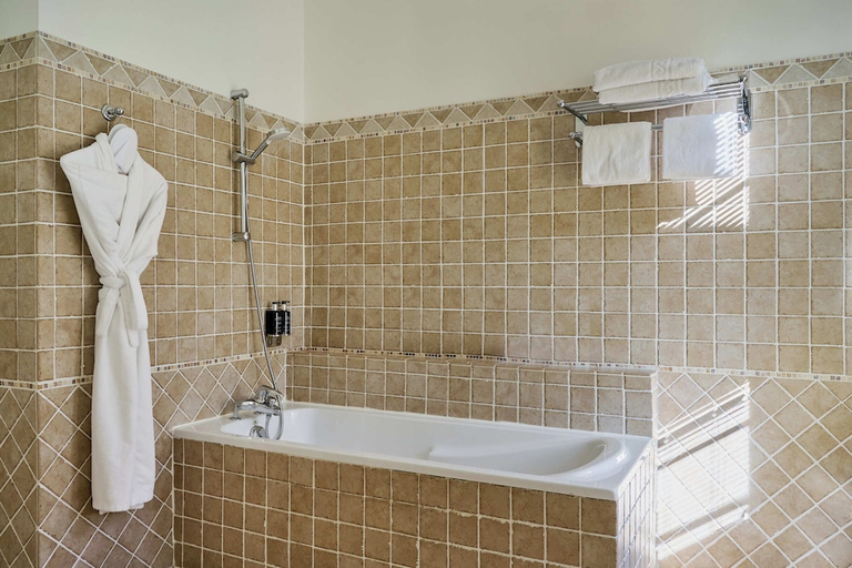 Bathroom 3, Hotel Le Grimaldi by HappyCulture, Alpes-Maritimes