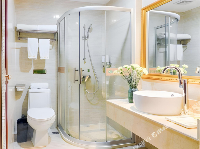 Bathroom 2, Vienna Hotel Shenzhen Minzhi Bulong Road, Shenzhen