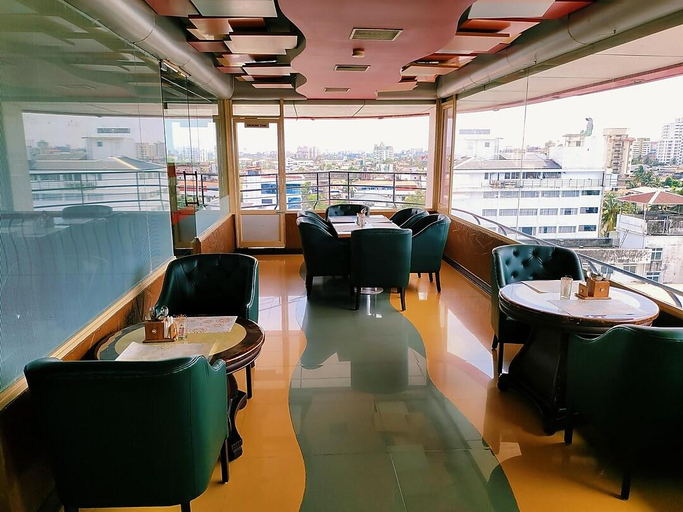 Food & Drinks 5, Hotel Presidency Towers, Ernakulam