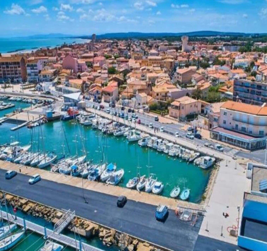 View from property 3, Spacious Stay by Serignan Sea, Hérault