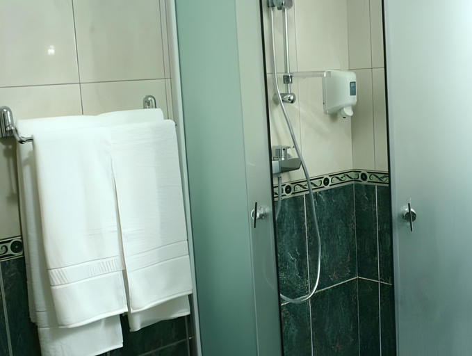 Bathroom 3, Hotel Andre´s, Craiova