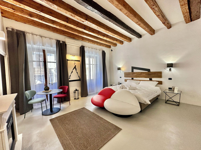 Bedroom 3, C&O Savoia Deluxe Rooms, Cagliari
