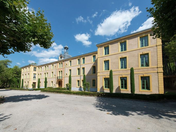 Exterior 2, Cosy Flat in a Drome Chateau With Pool, Drôme
