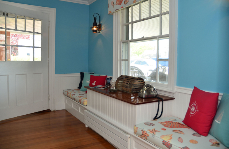 Public Area, Shore Haven Inn, Barnstable