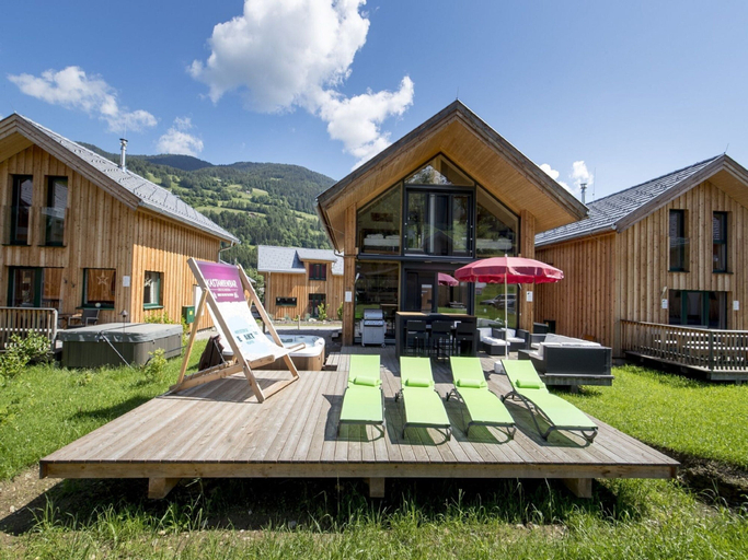 Exterior & Views 2, Attractive chalet with hot tub, Murau