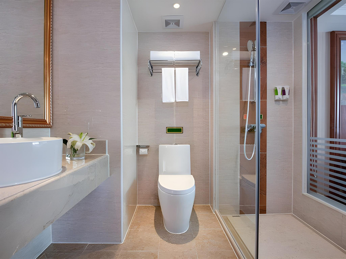 Bathroom 3, Vienna Hotel Shenzhen Longgang Xinsheng Metro Station, Shenzhen