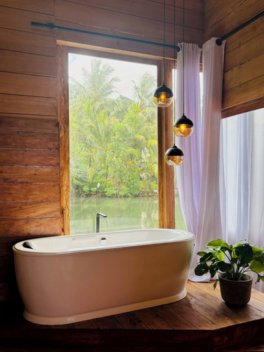 Bathroom 2, Jungle Breeze, Habaraduwa