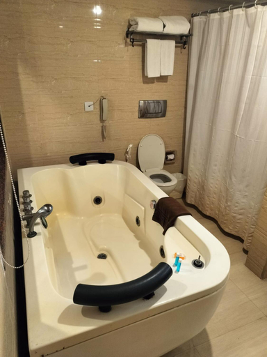 Bathroom 5, Shenbaga Residency, Viluppuram
