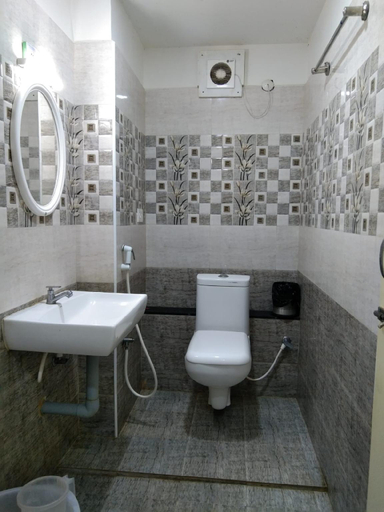 Bathroom 3, Sai Residency, Puducherry