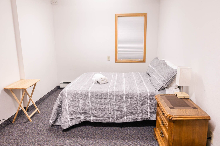 Bedroom 1, Delta Lodge, Southeast Fairbanks
