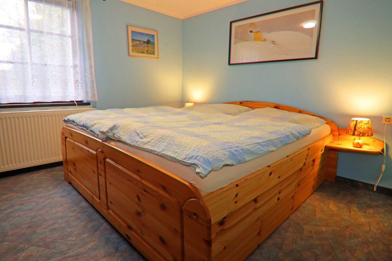 Room 2, Ferien Unterm Reetdach bis zu 6 Personen, Rostock