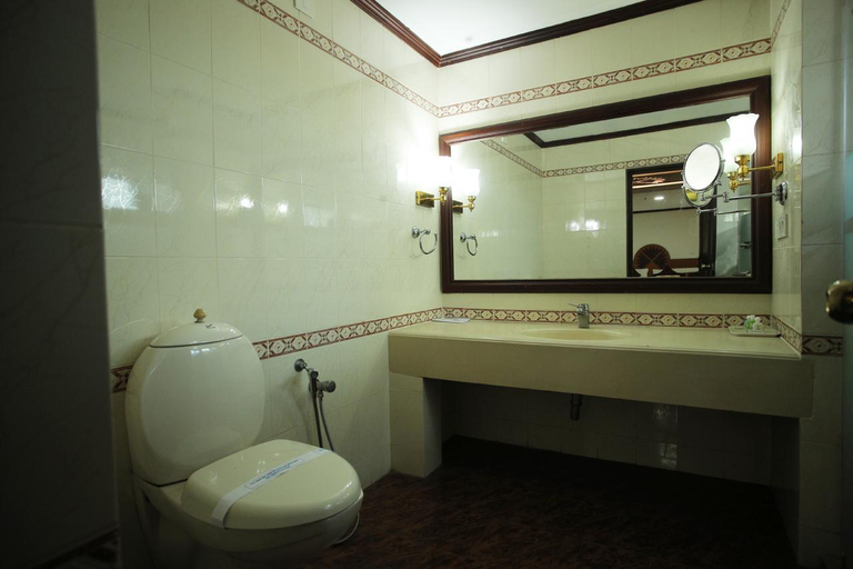 Bathroom 4, THe Surya , Ernakulam