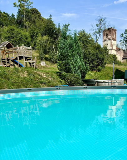Pool 5, Villa in Rudnik With Private hot tub, Trutnov