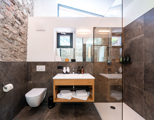 Bathroom 3, Hotel Traube Rattenberg, Kufstein