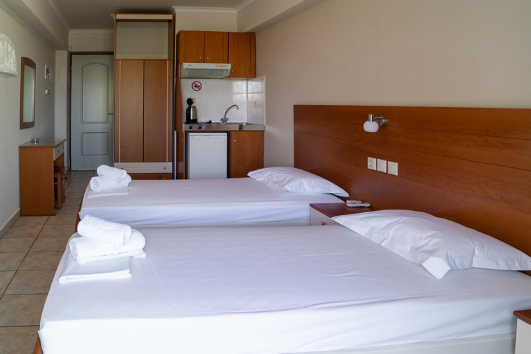 Others 3, Rea Hotel, Central Macedonia