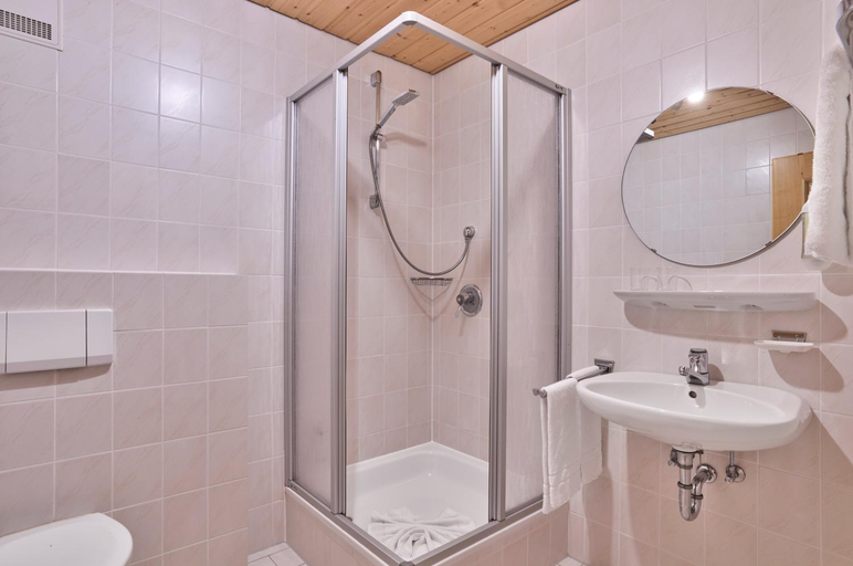 Bathroom 3, Gasthof Pension Fischerstuberl, Cham