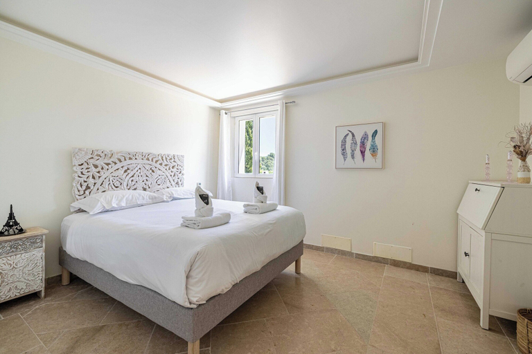 Room 3, Exceptional Villa - AC- 6br-12p - Mougins, Alpes-Maritimes