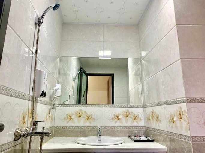 Bathroom 4, BAC HA DRAGON HOTEL, Bắc Hà