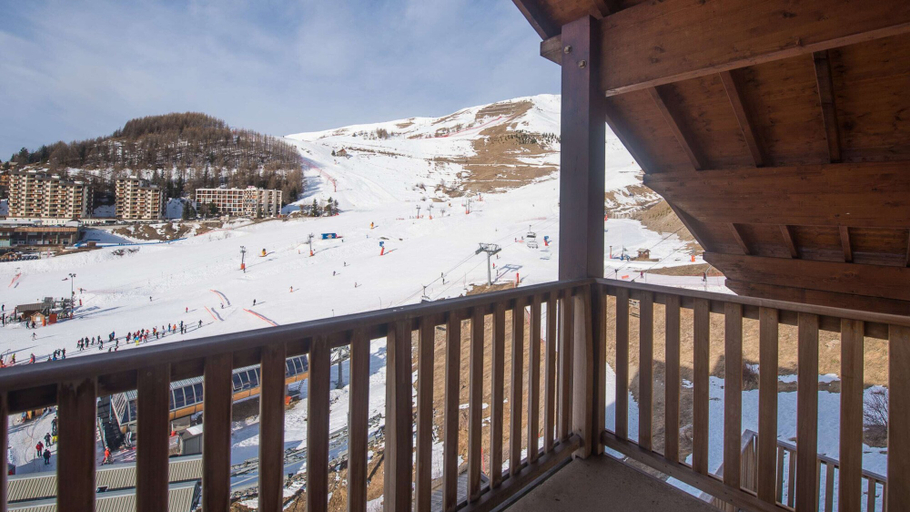 Property grounds 3, Apartment in Orcieres With Heated Pool, Hautes-Alpes