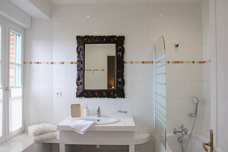 Bathroom 3, Chambres d'hôtes face à Bréhat, Côtes-d'Armor