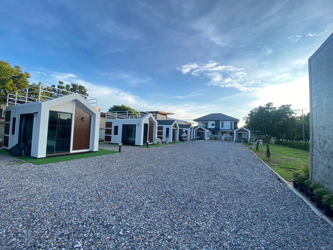 Exterior & Views 3, Suk Sawat Mini Resort, Muang Lampang