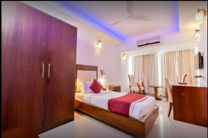 Bedroom 3, Hotel Luciya, Ernakulam