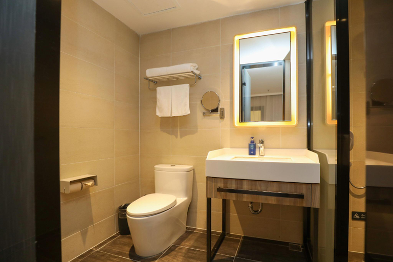 Bathroom 4, Hanting Premium Hotel Qingdao Chengyang Zhengyang Road Wanda, Qingdao