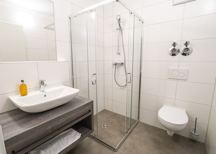 Bathroom 2, Apartment in Fieberbrunn With Sauna, Kitzbühel