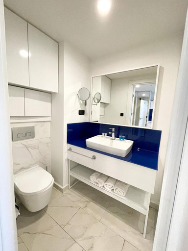 Bathroom 3, Orbi City Luxury Hotel, Batumi
