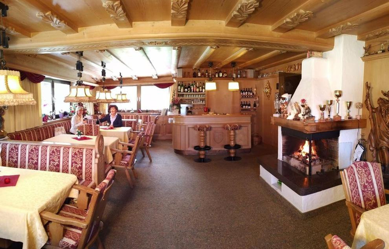 Food & Drinks 3, Garni Waltoy, Bolzano