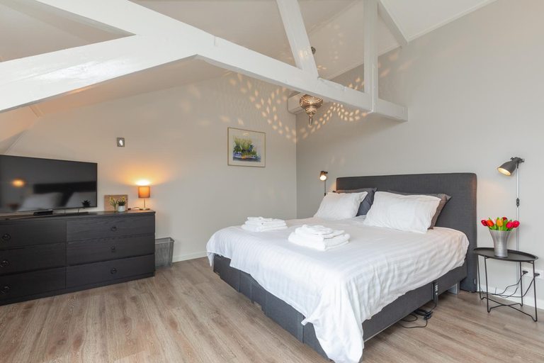 Others 2, B&B Blossom, Lisse