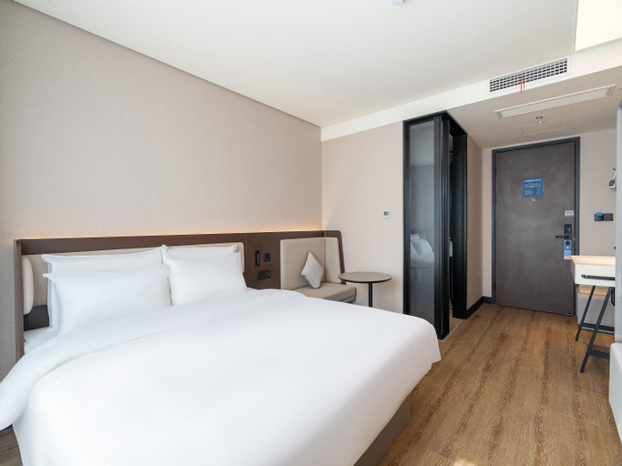 Bedroom 2, Hanting Hotel Qingdao Development Zone Xiangjiang Road Commercial Street, Qingdao
