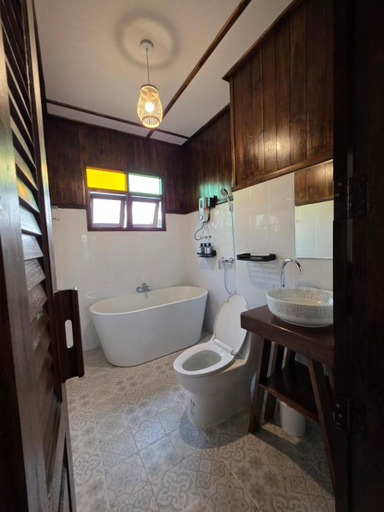 Bathroom 4, Shine Villa Sukhothai, Si Sam Rong