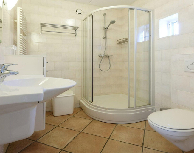 Bathroom 2, 6-person Holiday Villa With Garden, Zijpe