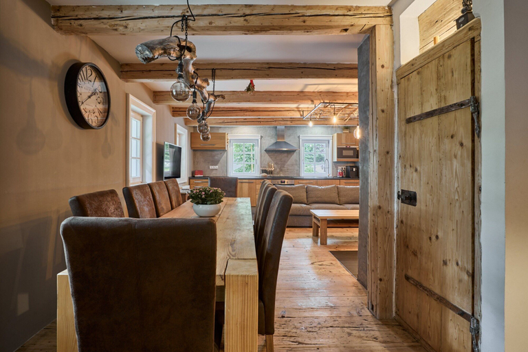 Dining 3, Chalet in Horni Marsov Near Ski Slopes, Trutnov