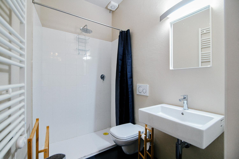 Bathroom 3, Palazzo del Pero, Como
