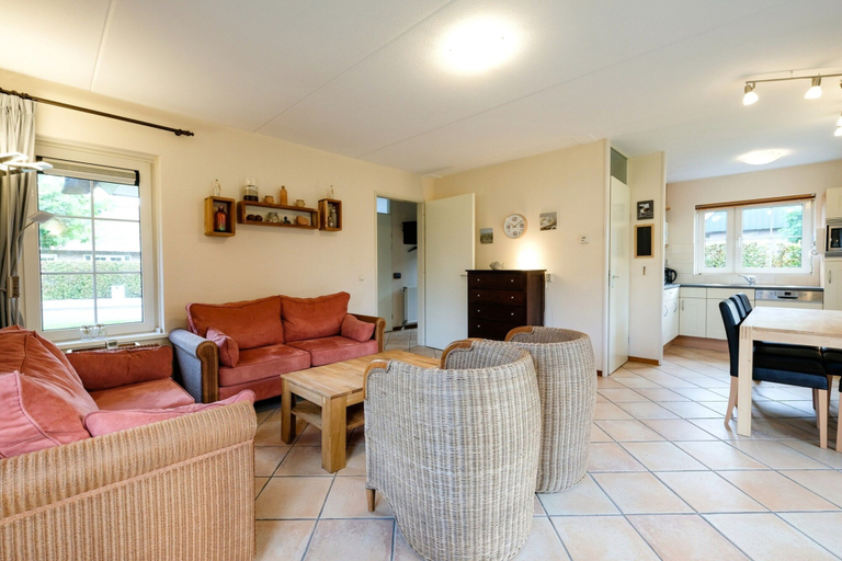 Living room 4, 6-person Holiday Villa With Garden, Zijpe