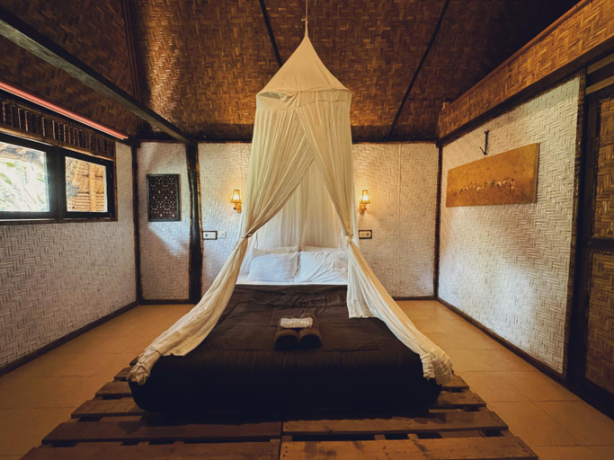 Others 5, Sasak Experience, Lombok