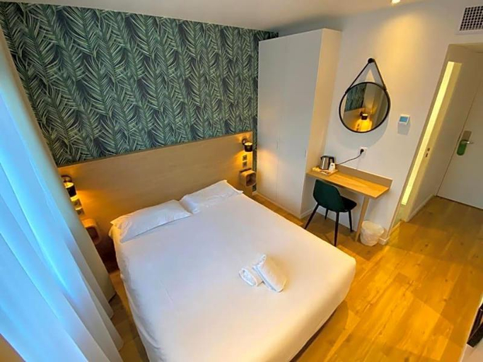 Bedroom 3, Pax Hotel, Haute-Savoie