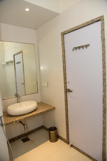 Bathroom 3, SRIJAN INN, Sirohi