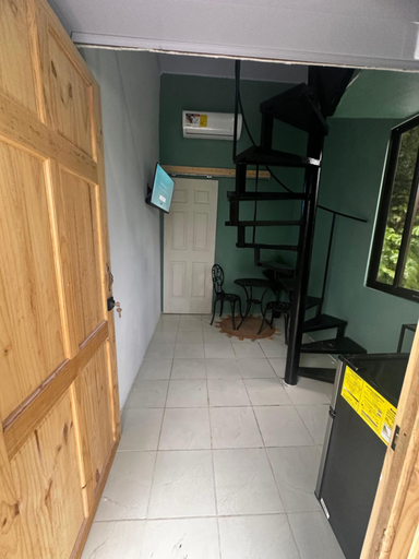 Others 4, The Jungle Container, Aguirre