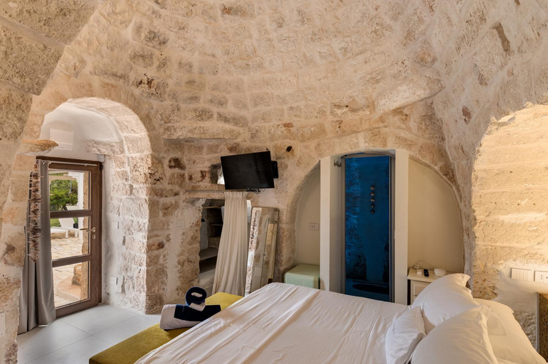 Bedroom 3, Hasamami Eco Trullo, Ostuni luxury suite, Brindisi