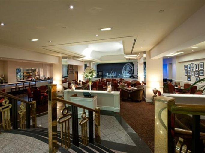 Food & Drinks 5, Renaissance Manchester City Centre Hotel, Manchester