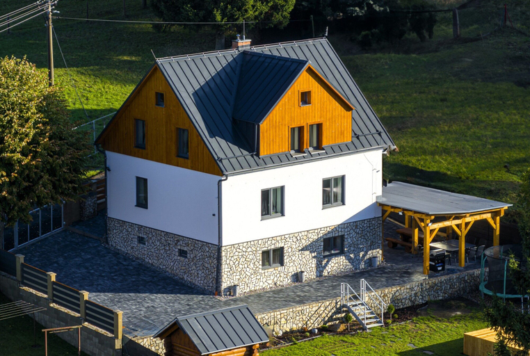 Exterior 2, Villa in Bohemia With hot tub, Děčín
