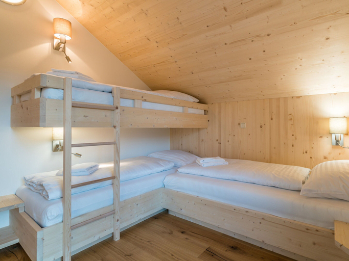 Others 3, Attractive chalet with whirlpool, Murau