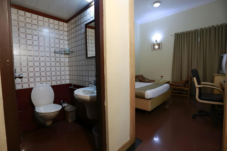 Bathroom 4, Hotel Presidency Towers, Ernakulam